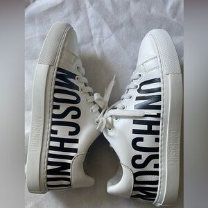 Moschino Leather size 35 Sneakers